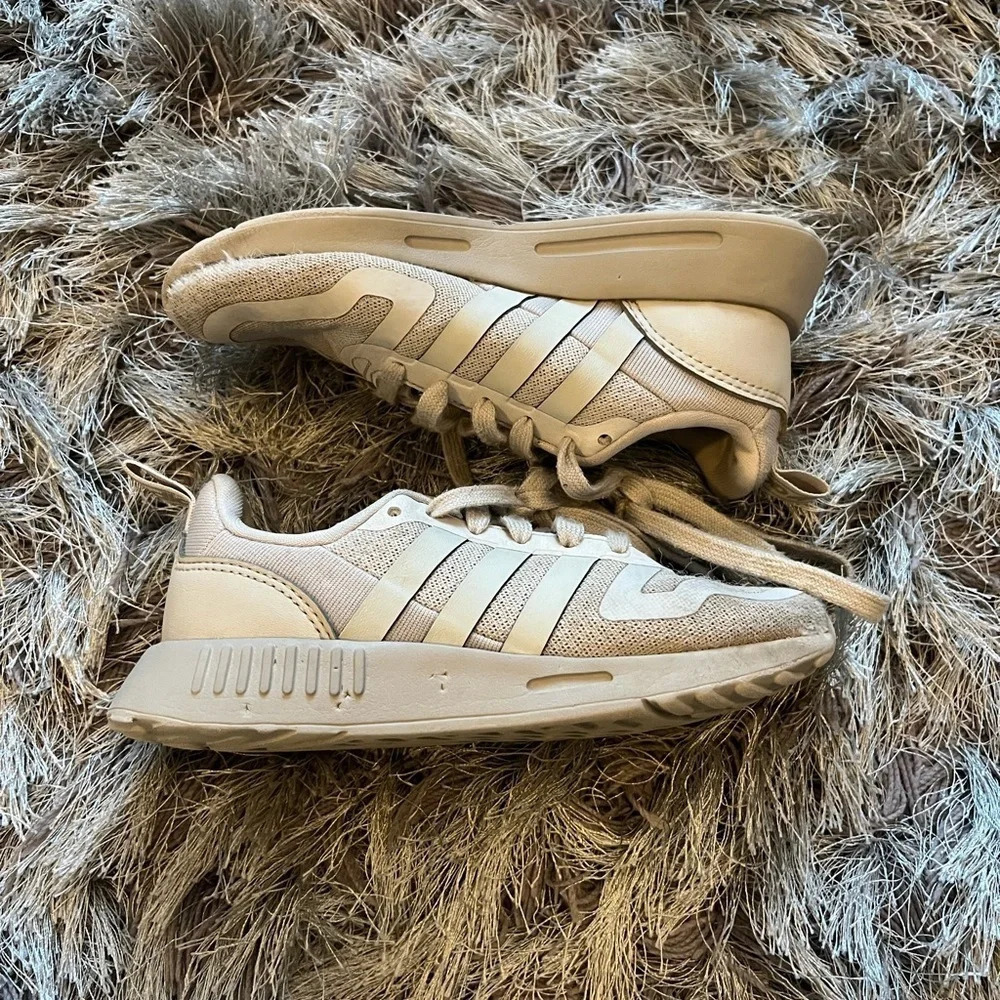 Adidas Originals Multix J ‘Bliss’ Kids Athletic Sneakers GX8397 Youth Size 12